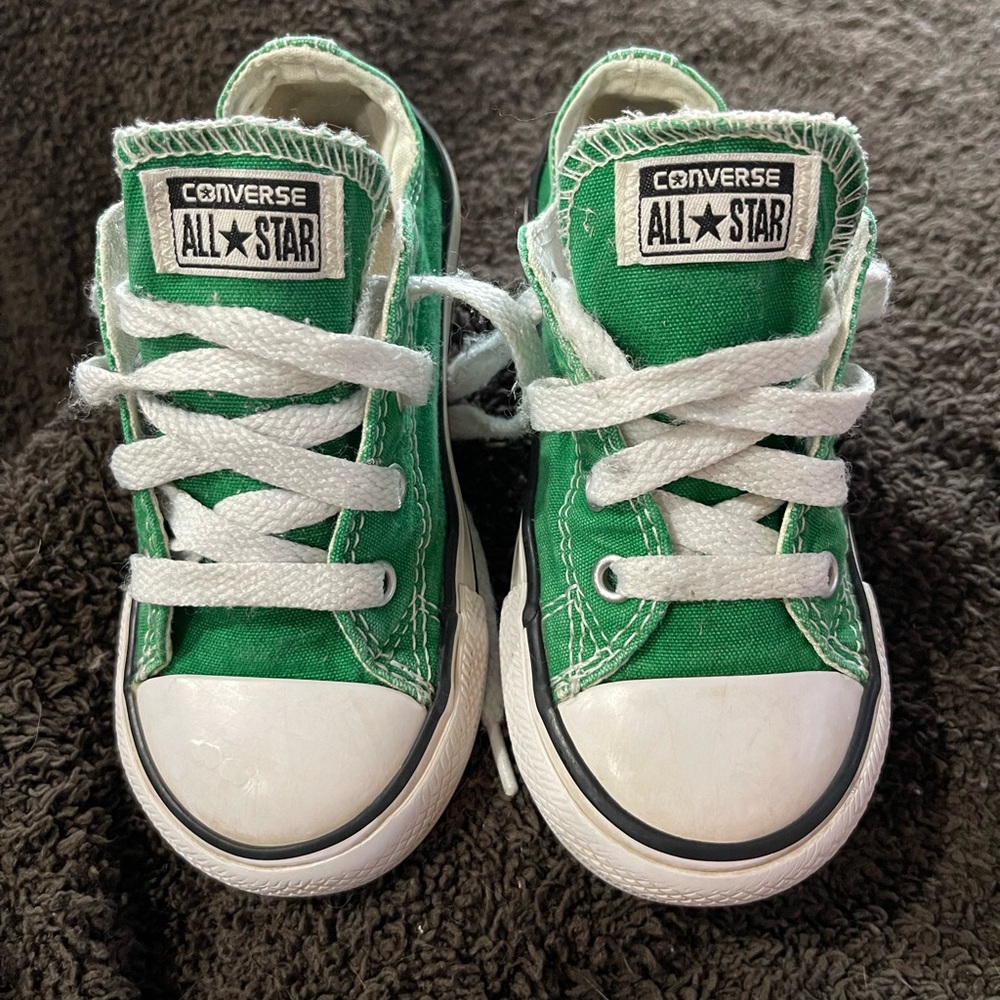Green low top Converse All Star 8 toddler